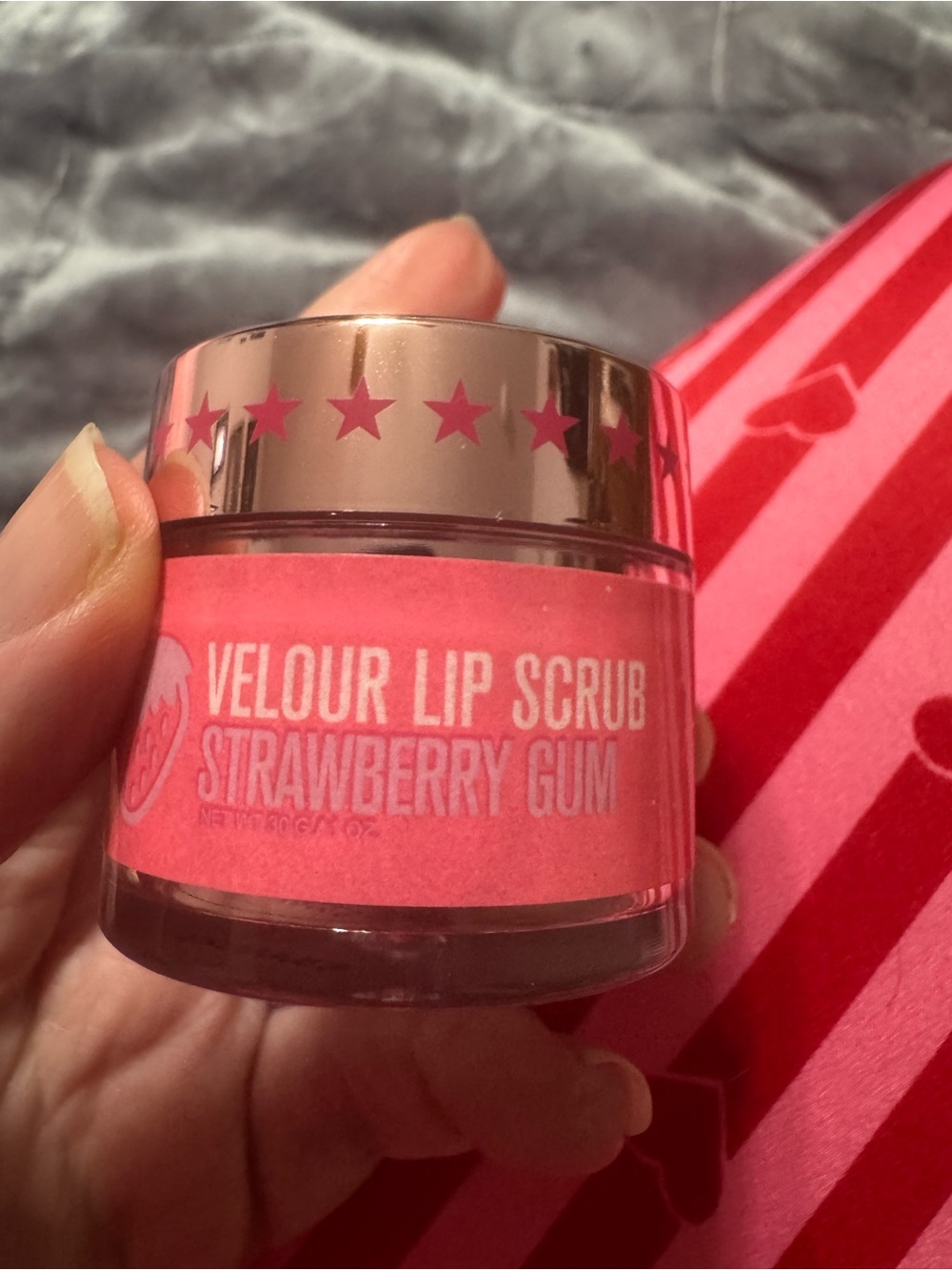 Jeffree Star Strawberry Gum Velour Lip Scrub